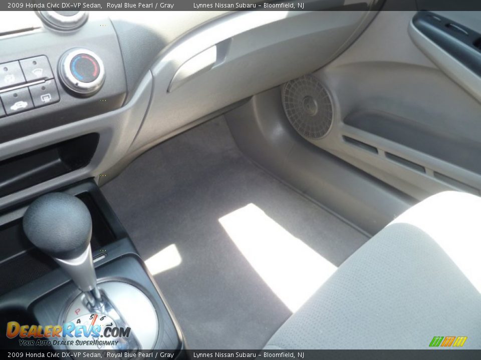 2009 Honda Civic DX-VP Sedan Royal Blue Pearl / Gray Photo #20