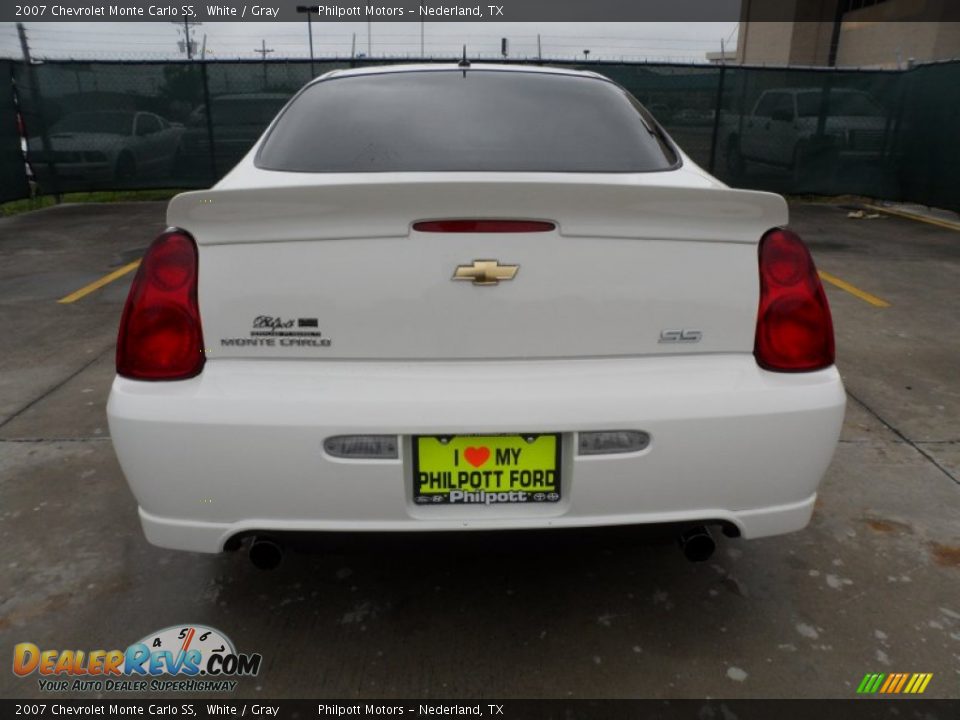 2007 Chevrolet Monte Carlo SS White / Gray Photo #4