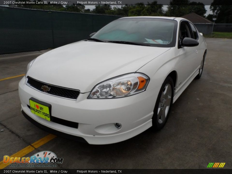 2007 Chevrolet Monte Carlo SS White / Gray Photo #7