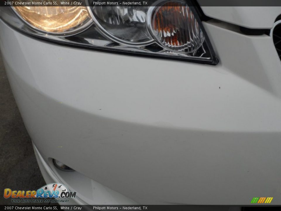 2007 Chevrolet Monte Carlo SS White / Gray Photo #11