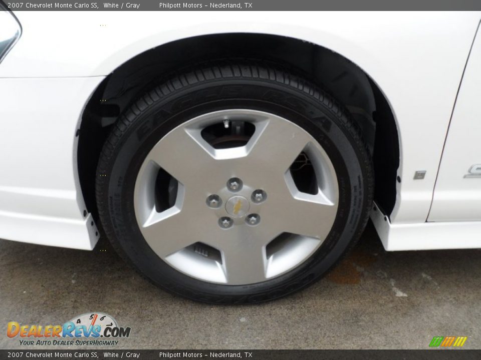 2007 Chevrolet Monte Carlo SS White / Gray Photo #12
