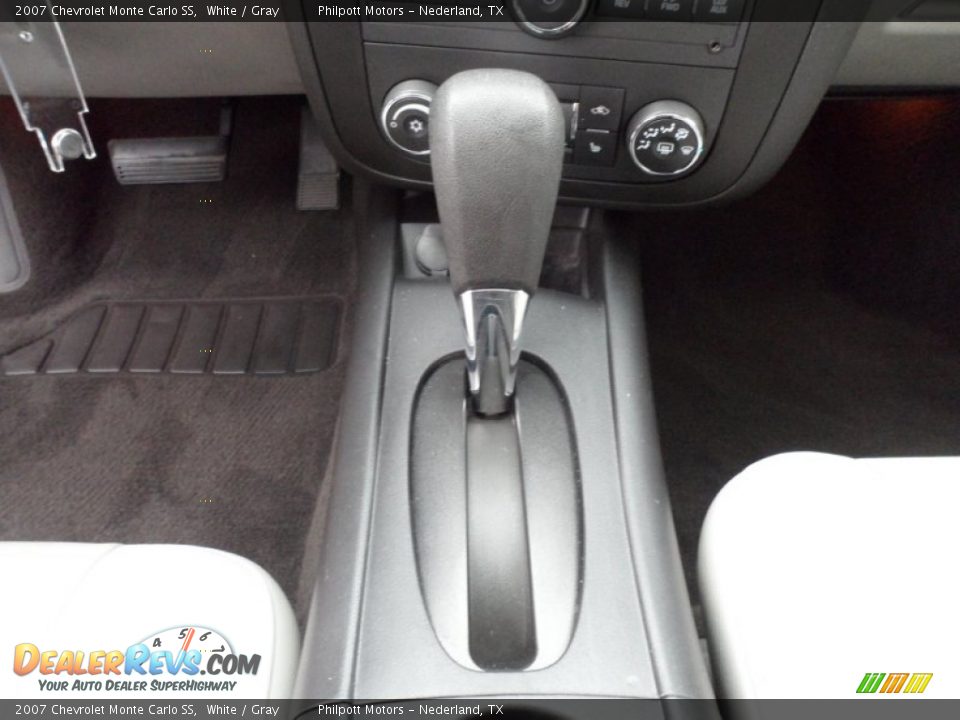 2007 Chevrolet Monte Carlo SS White / Gray Photo #32