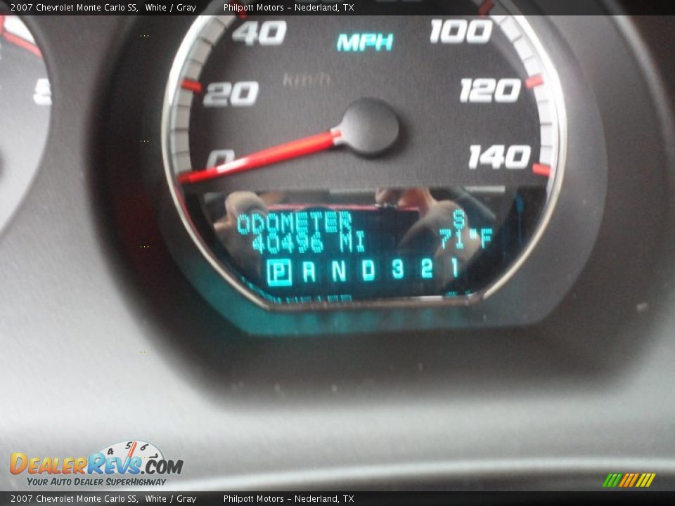 2007 Chevrolet Monte Carlo SS White / Gray Photo #35