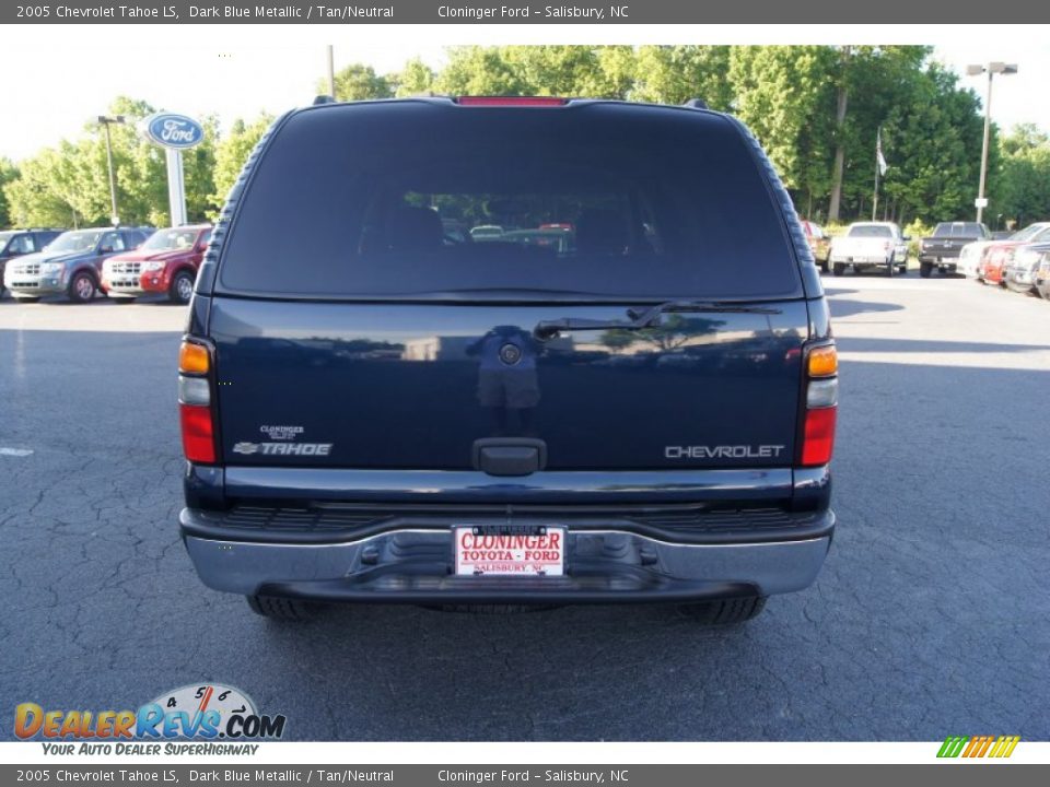 2005 Chevrolet Tahoe LS Dark Blue Metallic / Tan/Neutral Photo #4