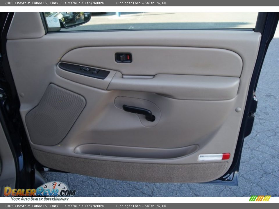2005 Chevrolet Tahoe LS Dark Blue Metallic / Tan/Neutral Photo #14