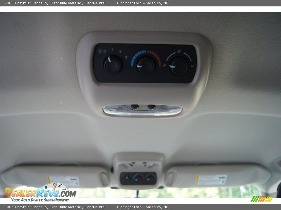 2005 Chevrolet Tahoe LS Dark Blue Metallic / Tan/Neutral Photo #18