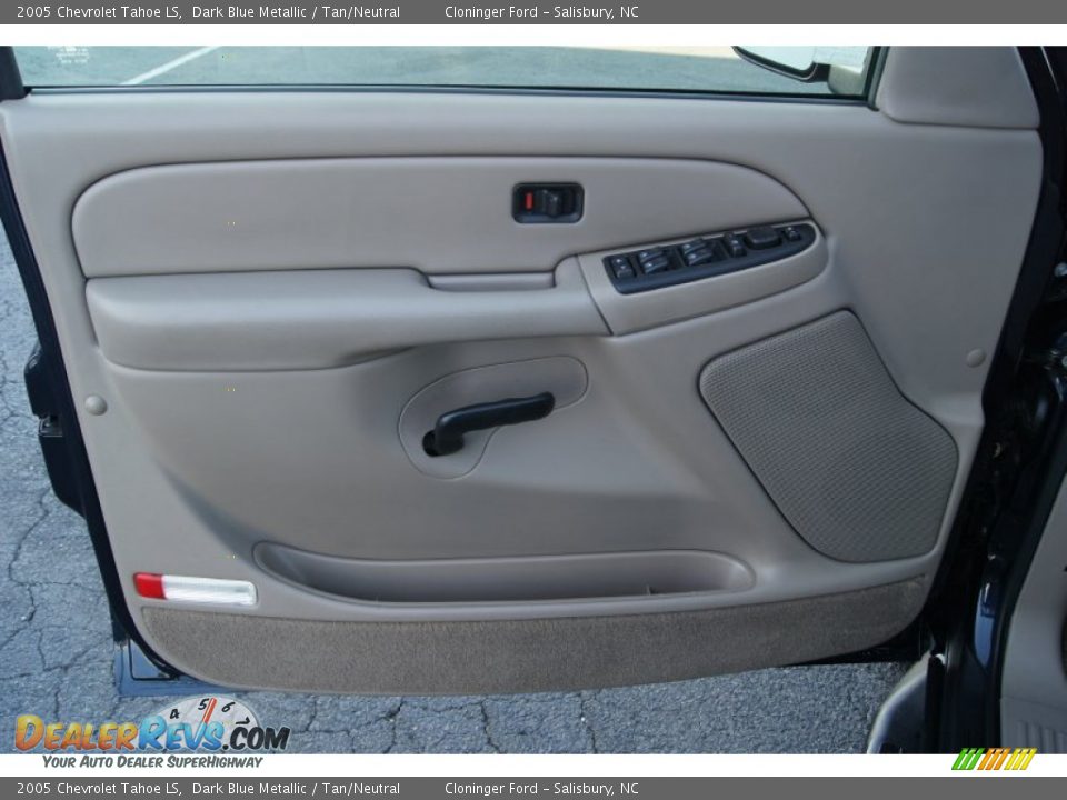 2005 Chevrolet Tahoe LS Dark Blue Metallic / Tan/Neutral Photo #20