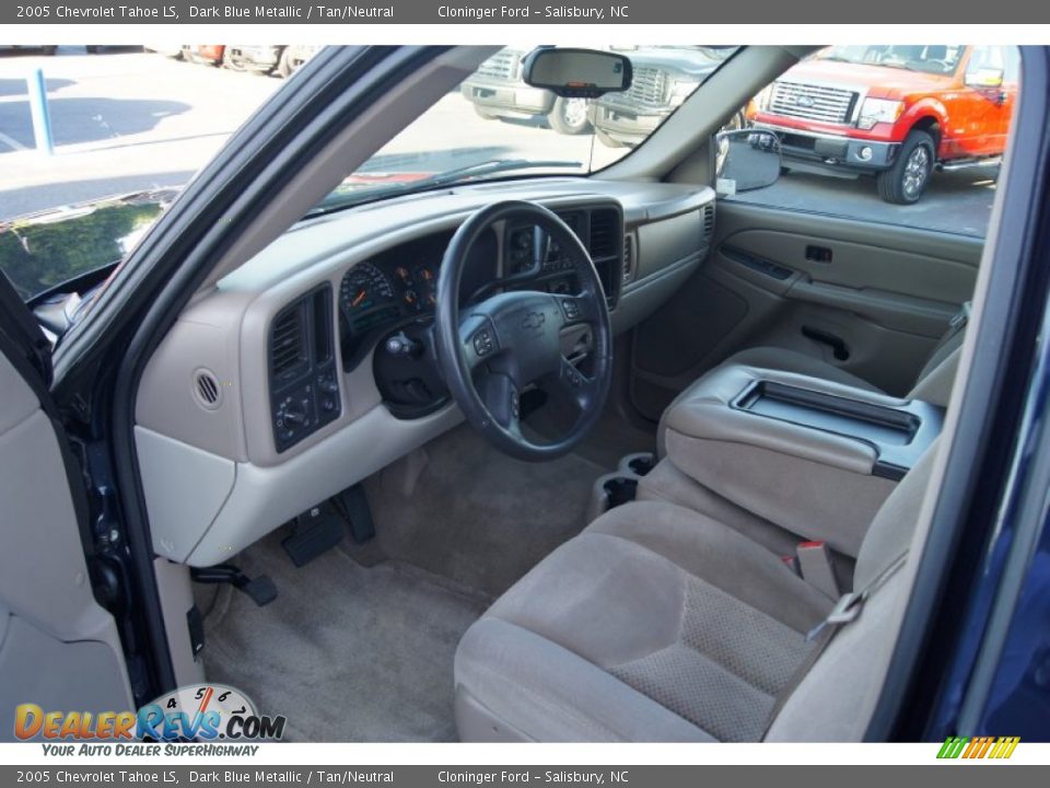 2005 Chevrolet Tahoe LS Dark Blue Metallic / Tan/Neutral Photo #22