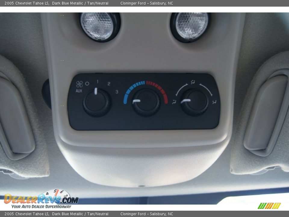 2005 Chevrolet Tahoe LS Dark Blue Metallic / Tan/Neutral Photo #33