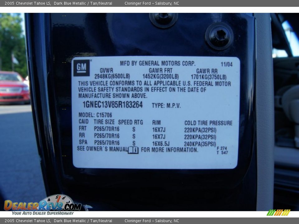 2005 Chevrolet Tahoe LS Dark Blue Metallic / Tan/Neutral Photo #35