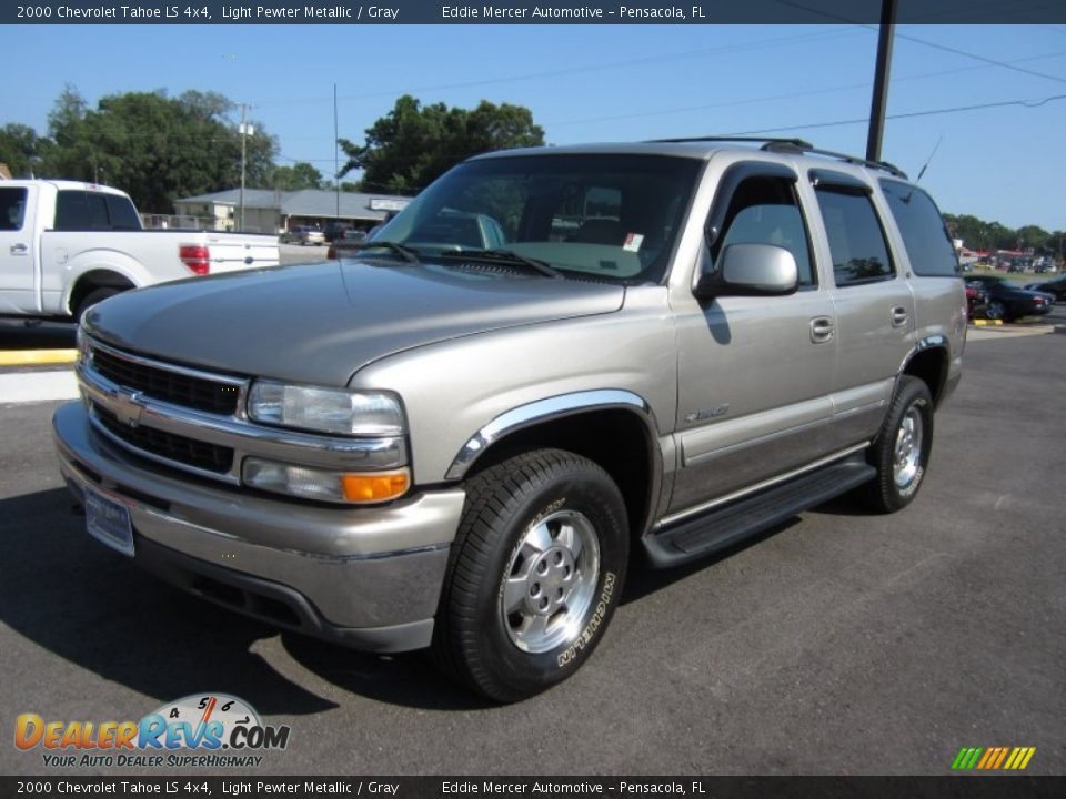 2000 Chevrolet Tahoe LS 4x4 Light Pewter Metallic / Gray Photo #3