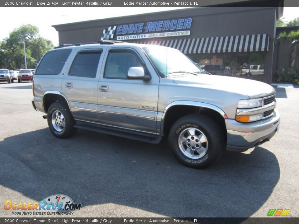 2000 Chevrolet Tahoe LS 4x4 Light Pewter Metallic / Gray Photo #4