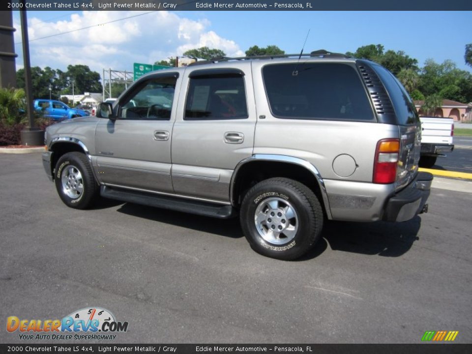 2000 Chevrolet Tahoe LS 4x4 Light Pewter Metallic / Gray Photo #10