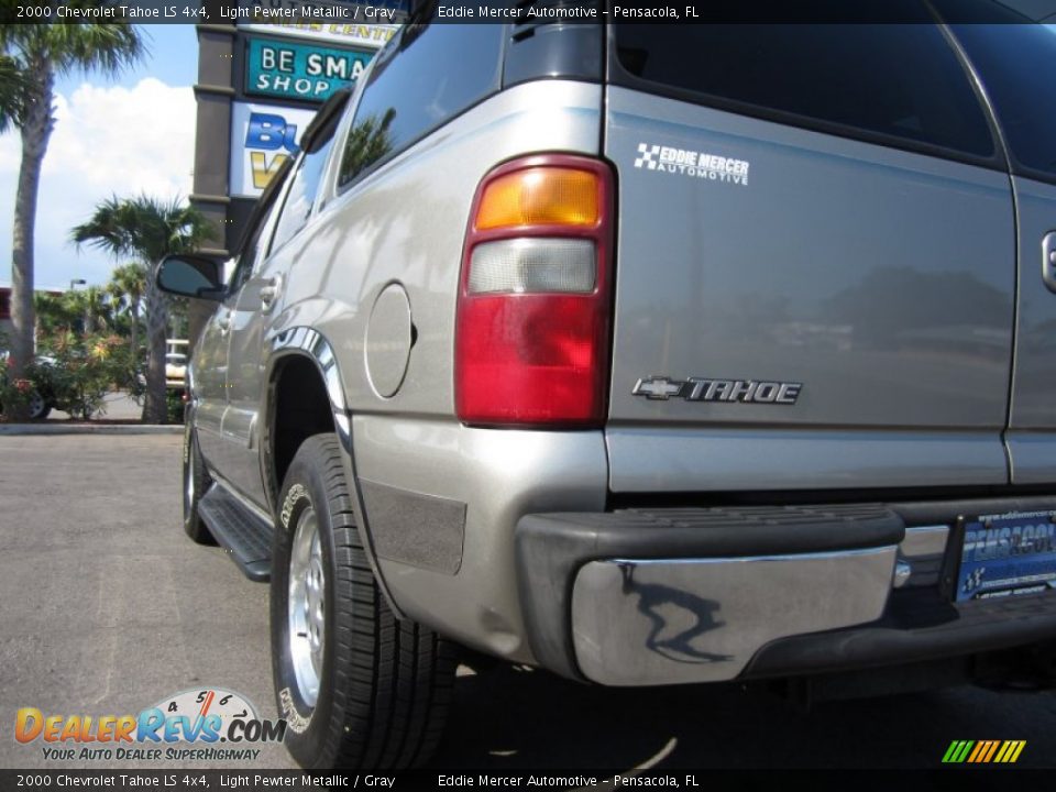 2000 Chevrolet Tahoe LS 4x4 Light Pewter Metallic / Gray Photo #17