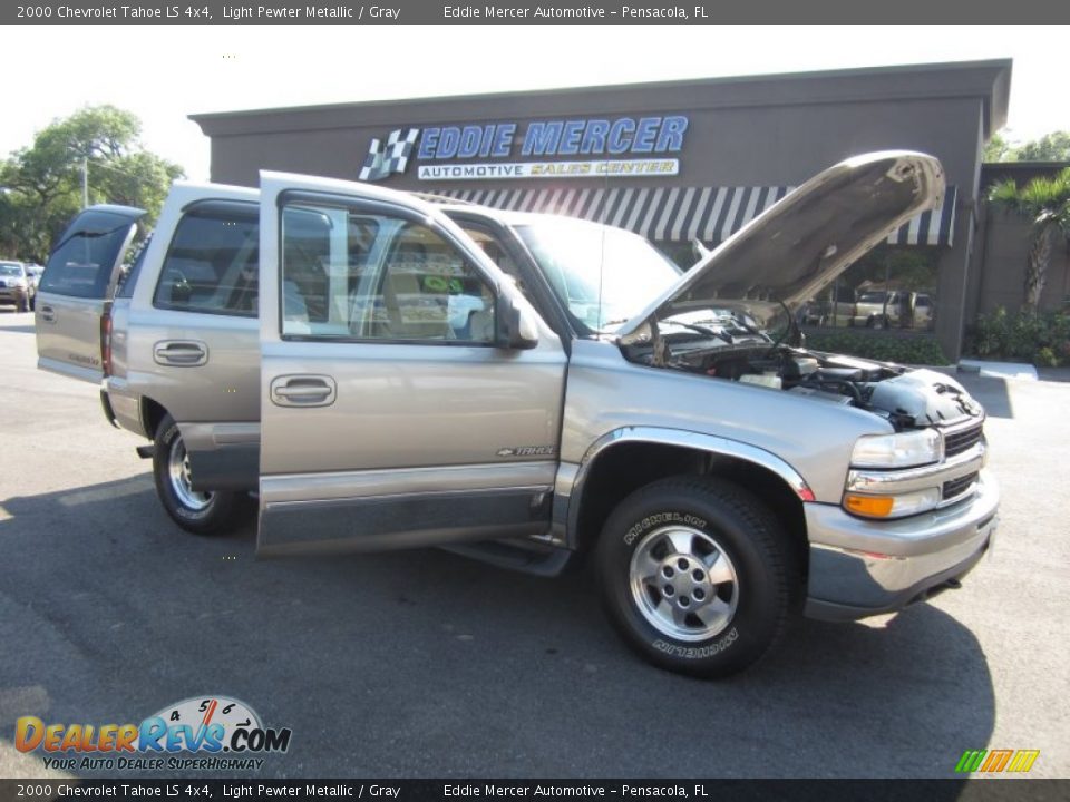 2000 Chevrolet Tahoe LS 4x4 Light Pewter Metallic / Gray Photo #19