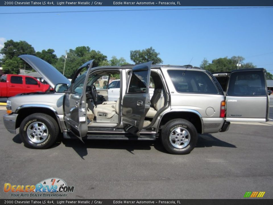 2000 Chevrolet Tahoe LS 4x4 Light Pewter Metallic / Gray Photo #24