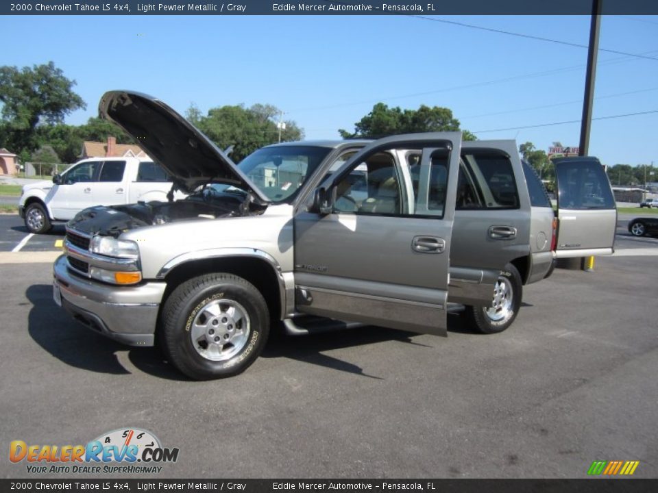 2000 Chevrolet Tahoe LS 4x4 Light Pewter Metallic / Gray Photo #25