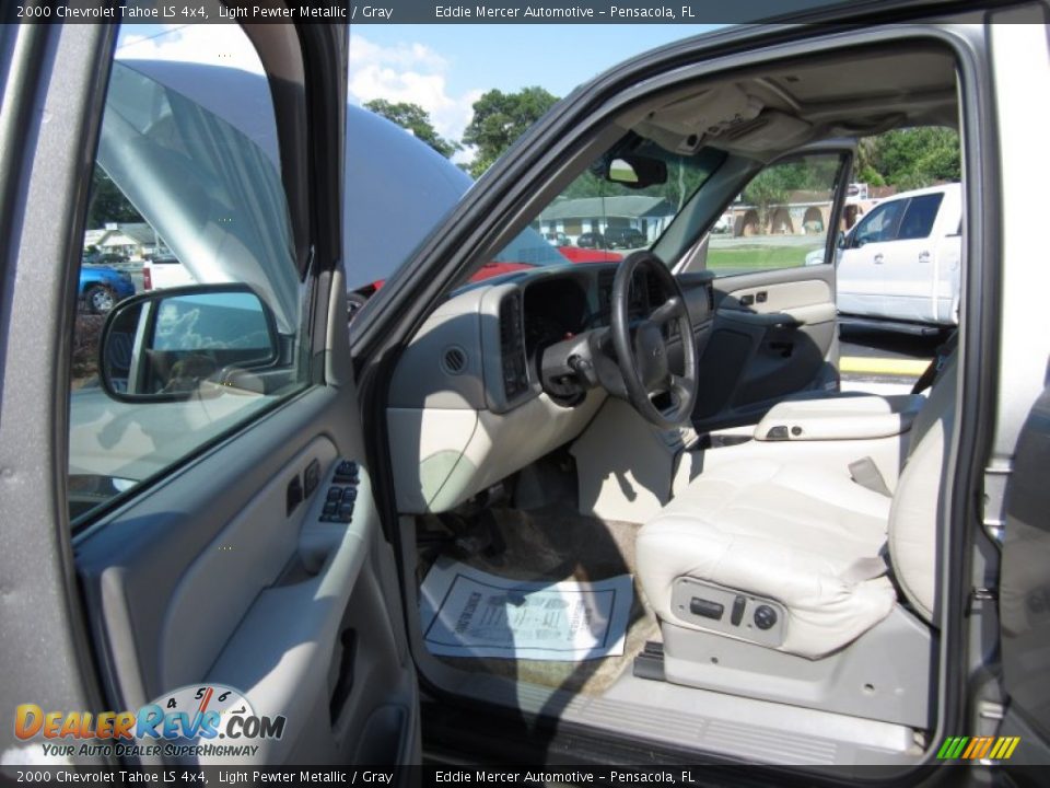 2000 Chevrolet Tahoe LS 4x4 Light Pewter Metallic / Gray Photo #26