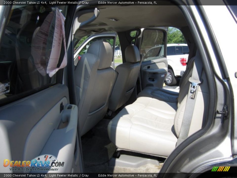 2000 Chevrolet Tahoe LS 4x4 Light Pewter Metallic / Gray Photo #27