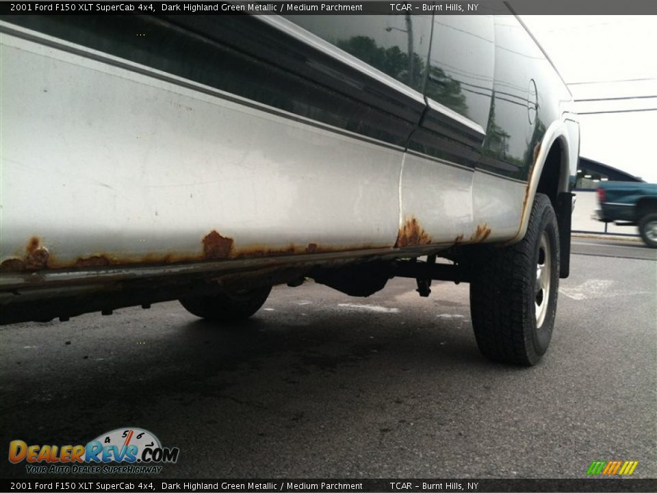 2001 Ford F150 XLT SuperCab 4x4 Dark Highland Green Metallic / Medium Parchment Photo #2