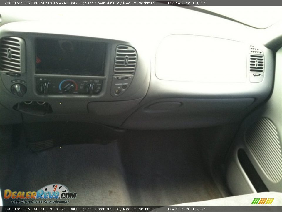 2001 Ford F150 XLT SuperCab 4x4 Dark Highland Green Metallic / Medium Parchment Photo #11