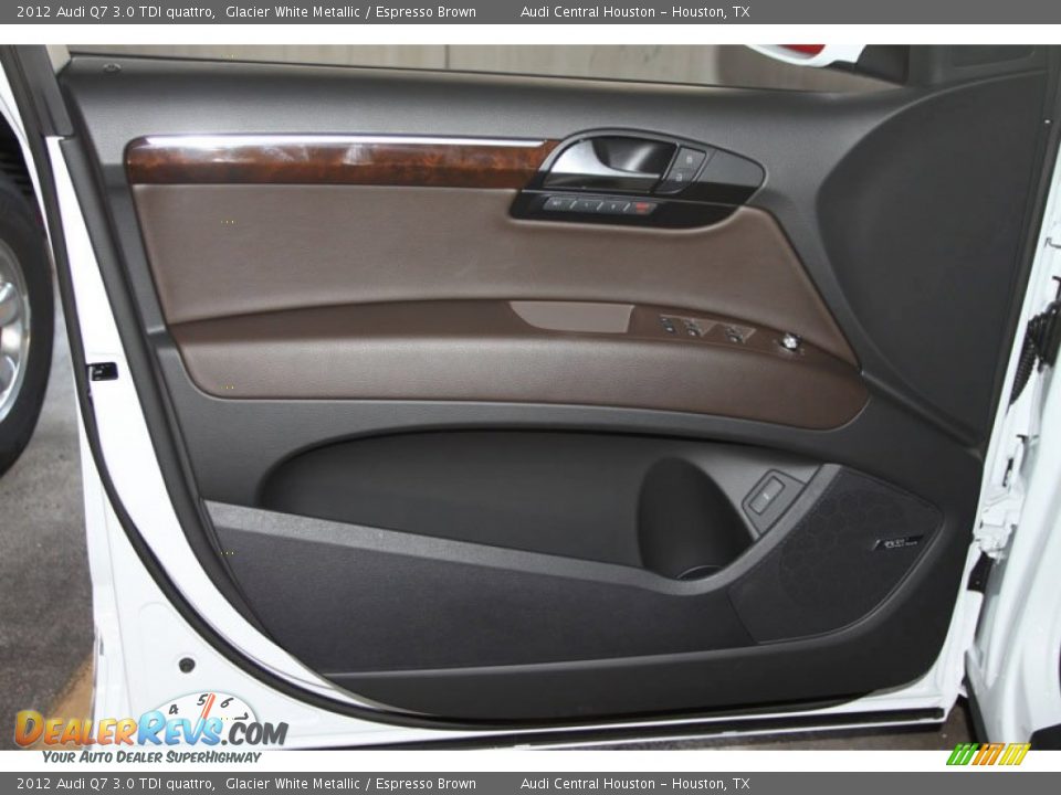 Door Panel of 2012 Audi Q7 3.0 TDI quattro Photo #11