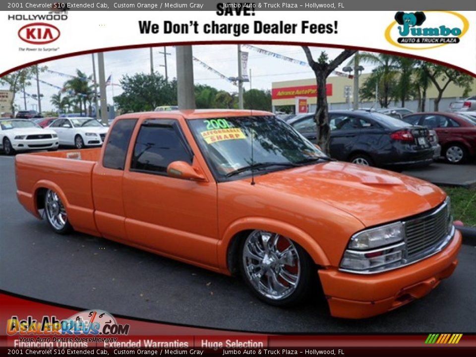 2001 Chevrolet S10 Extended Cab Custom Orange / Medium Gray Photo #1