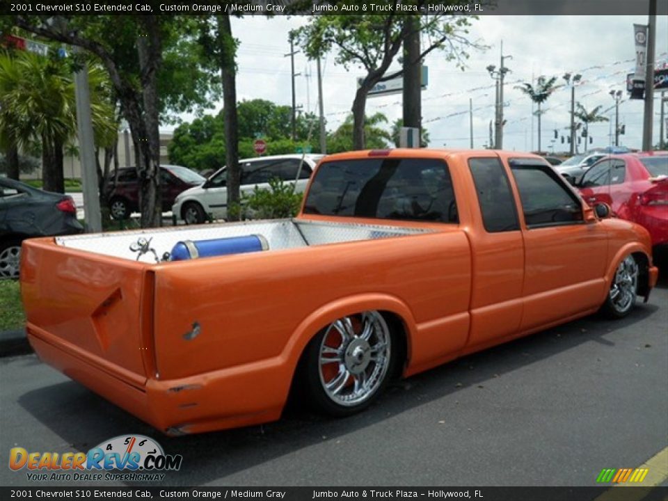 2001 Chevrolet S10 Extended Cab Custom Orange / Medium Gray Photo #9