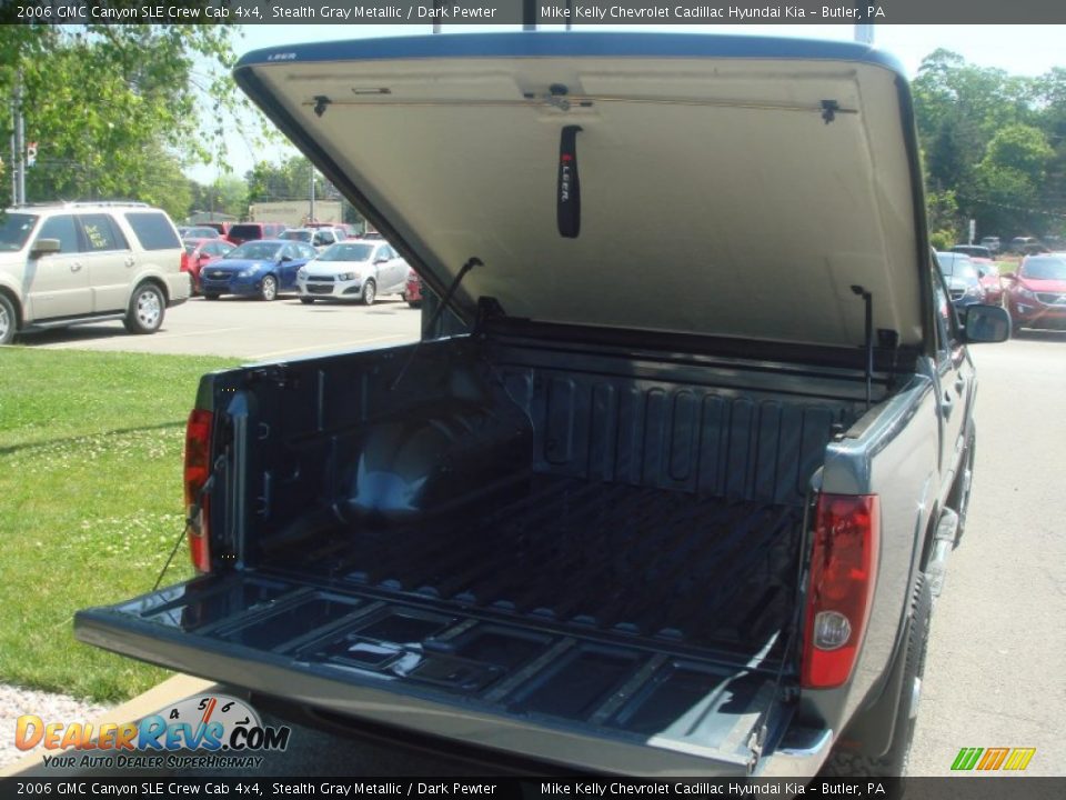 2006 GMC Canyon SLE Crew Cab 4x4 Stealth Gray Metallic / Dark Pewter Photo #6