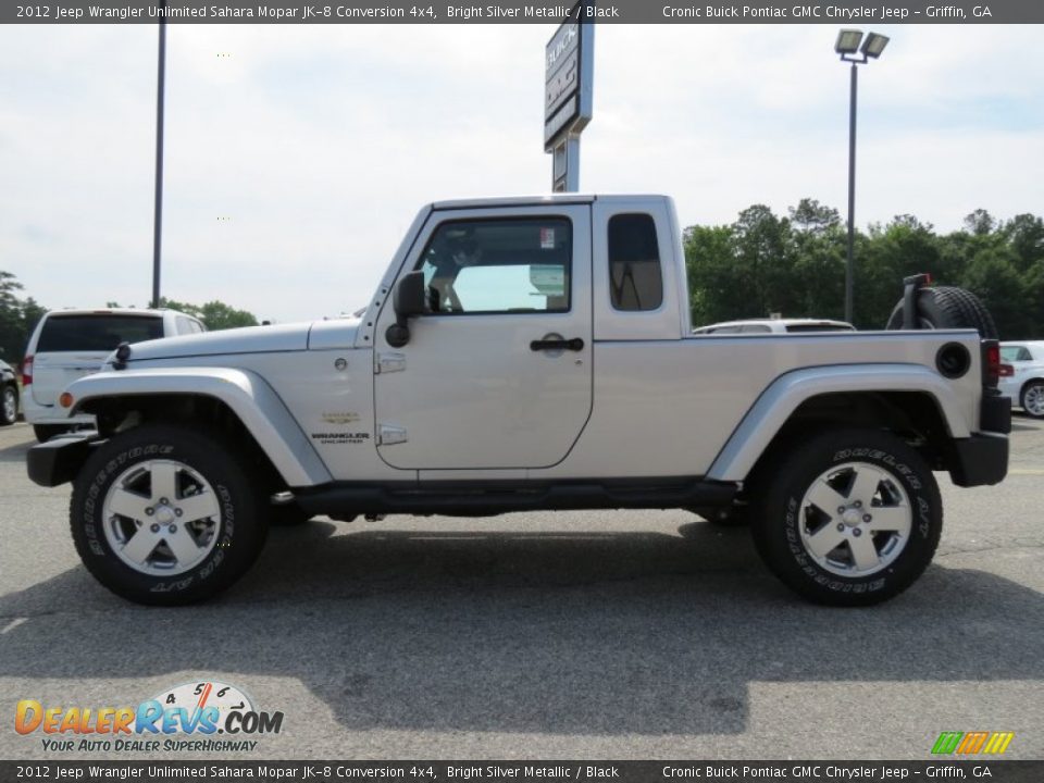 2012 Jeep wrangler unlimited sahara silver #4