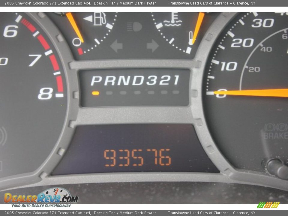 2005 Chevrolet Colorado Z71 Extended Cab 4x4 Doeskin Tan / Medium Dark Pewter Photo #3