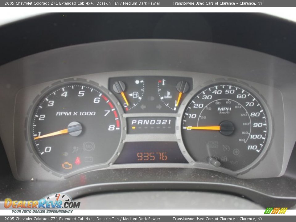 2005 Chevrolet Colorado Z71 Extended Cab 4x4 Doeskin Tan / Medium Dark Pewter Photo #6