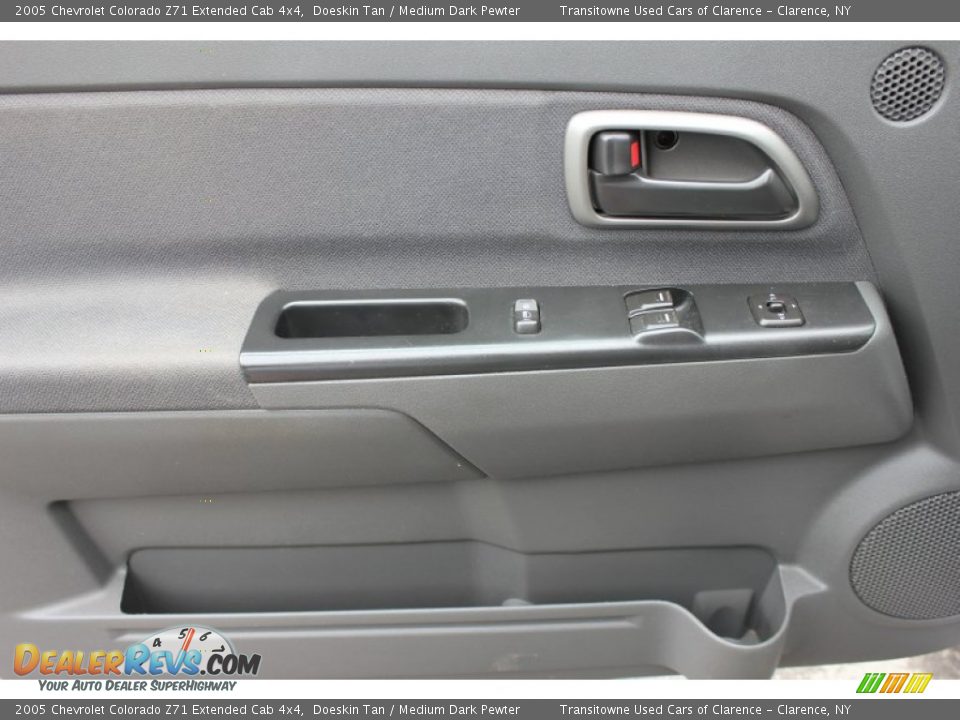 2005 Chevrolet Colorado Z71 Extended Cab 4x4 Doeskin Tan / Medium Dark Pewter Photo #7