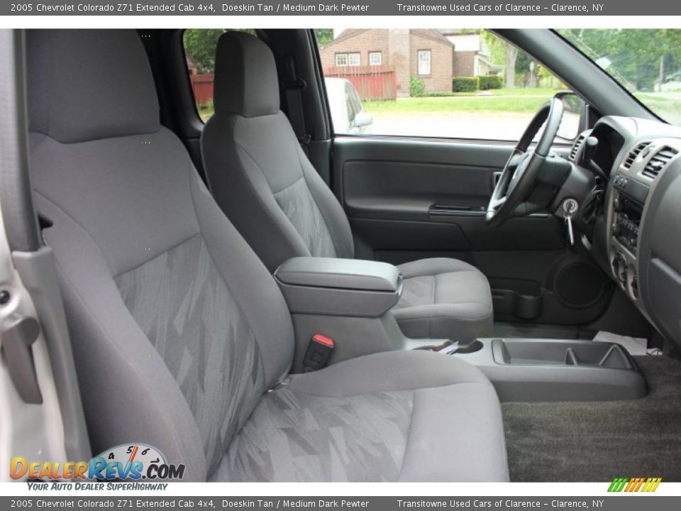 2005 Chevrolet Colorado Z71 Extended Cab 4x4 Doeskin Tan / Medium Dark Pewter Photo #13