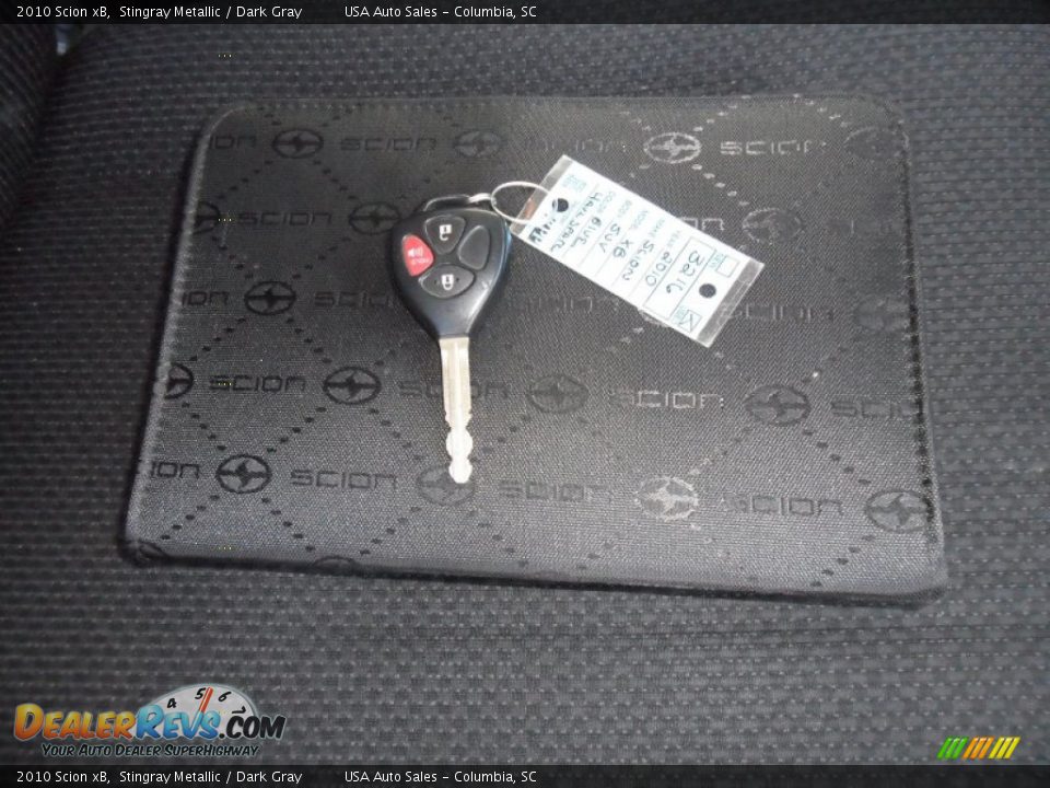2010 Scion xB Stingray Metallic / Dark Gray Photo #29