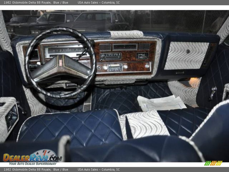 1982 Oldsmobile Delta 88 Royale Blue / Blue Photo #9