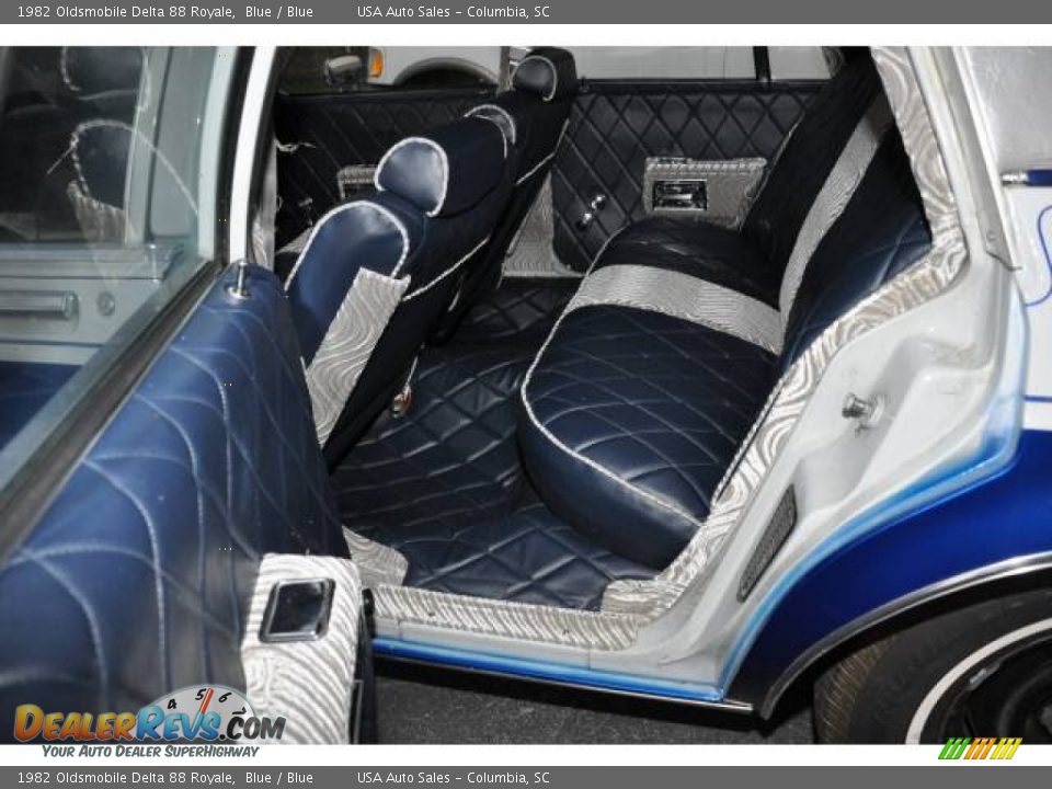 1982 Oldsmobile Delta 88 Royale Blue / Blue Photo #16