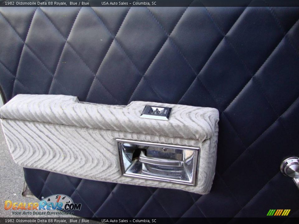 1982 Oldsmobile Delta 88 Royale Blue / Blue Photo #29
