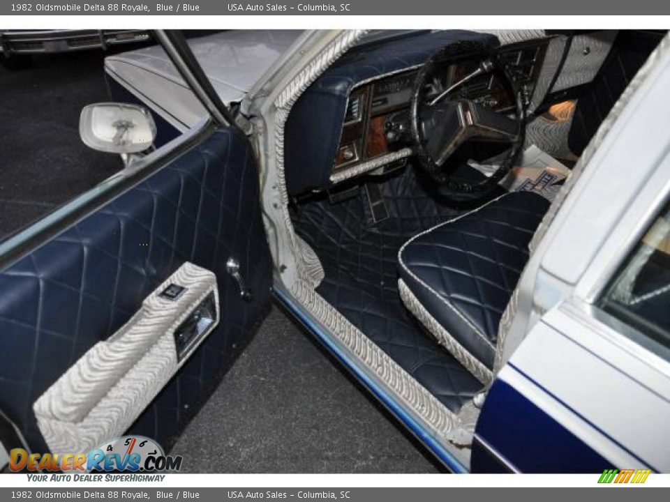 1982 Oldsmobile Delta 88 Royale Blue / Blue Photo #31