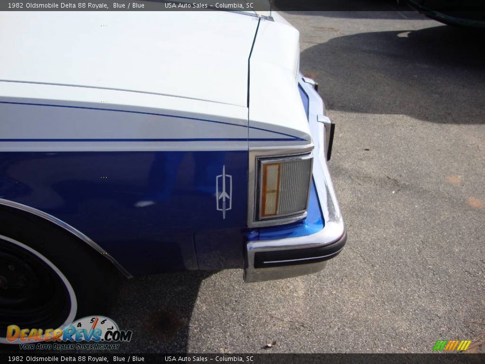 1982 Oldsmobile Delta 88 Royale Blue / Blue Photo #35