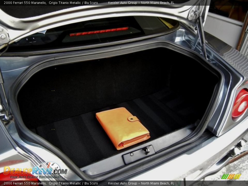 2000 Ferrari 550 Maranello Trunk Photo #33