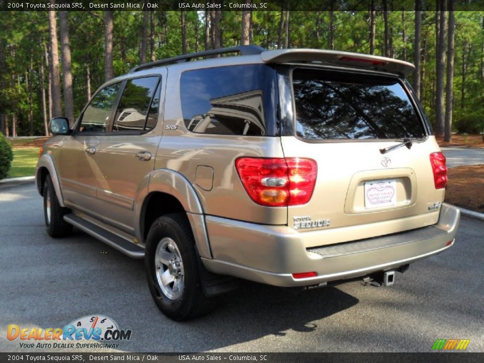2004 Toyota Sequoia SR5 Desert Sand Mica / Oak Photo #7
