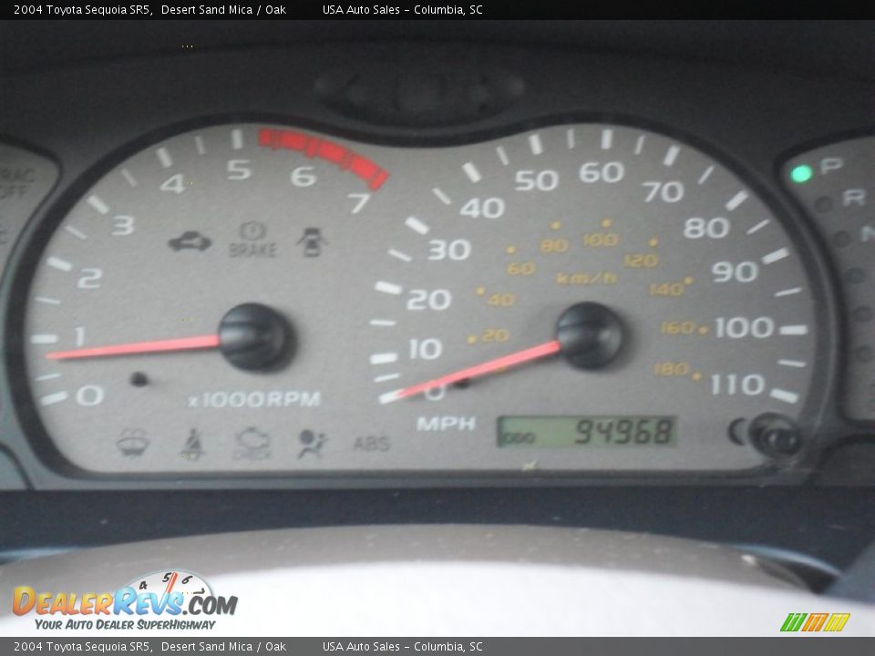 2004 Toyota Sequoia SR5 Desert Sand Mica / Oak Photo #16