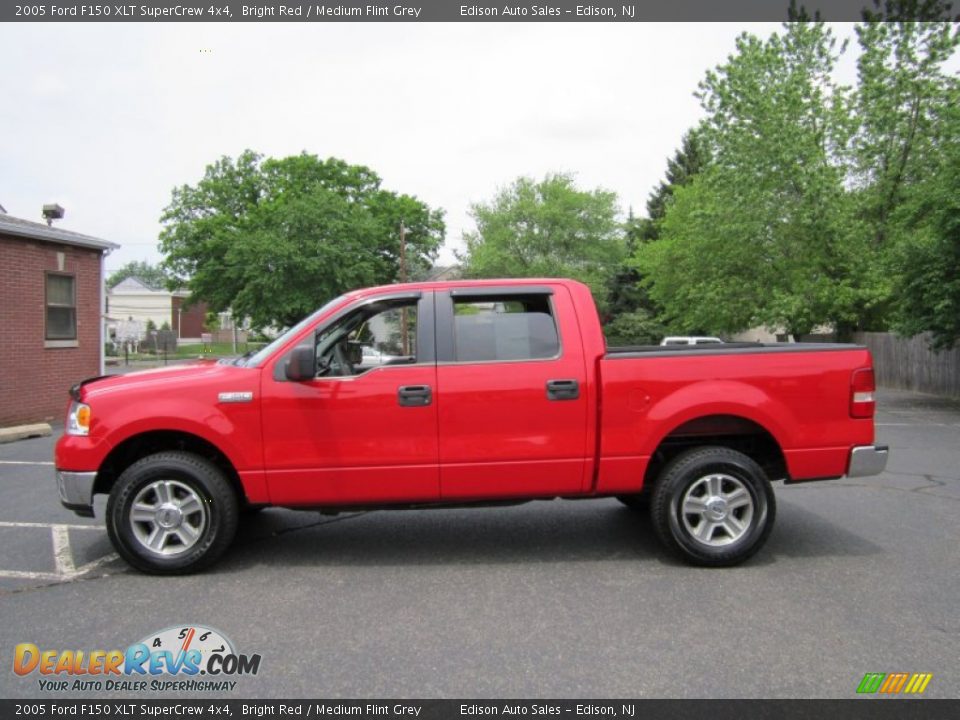 2005 Ford F150 XLT SuperCrew 4x4 Bright Red / Medium Flint Grey Photo #3