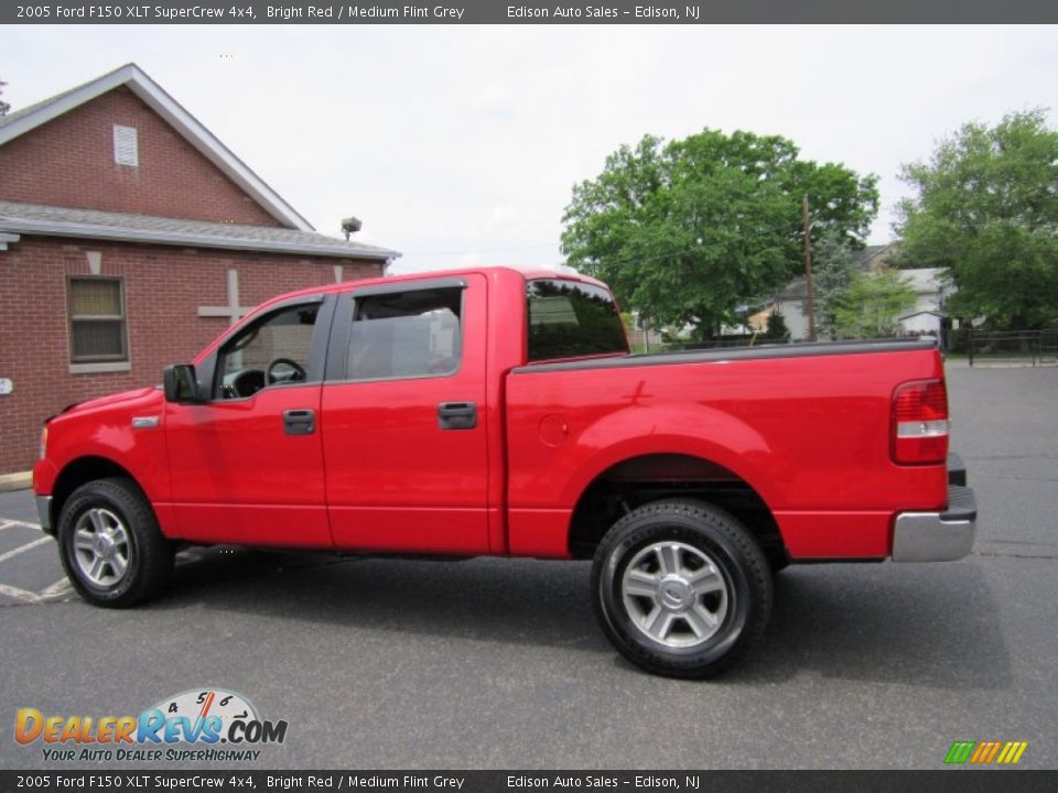 2005 Ford F150 XLT SuperCrew 4x4 Bright Red / Medium Flint Grey Photo #4