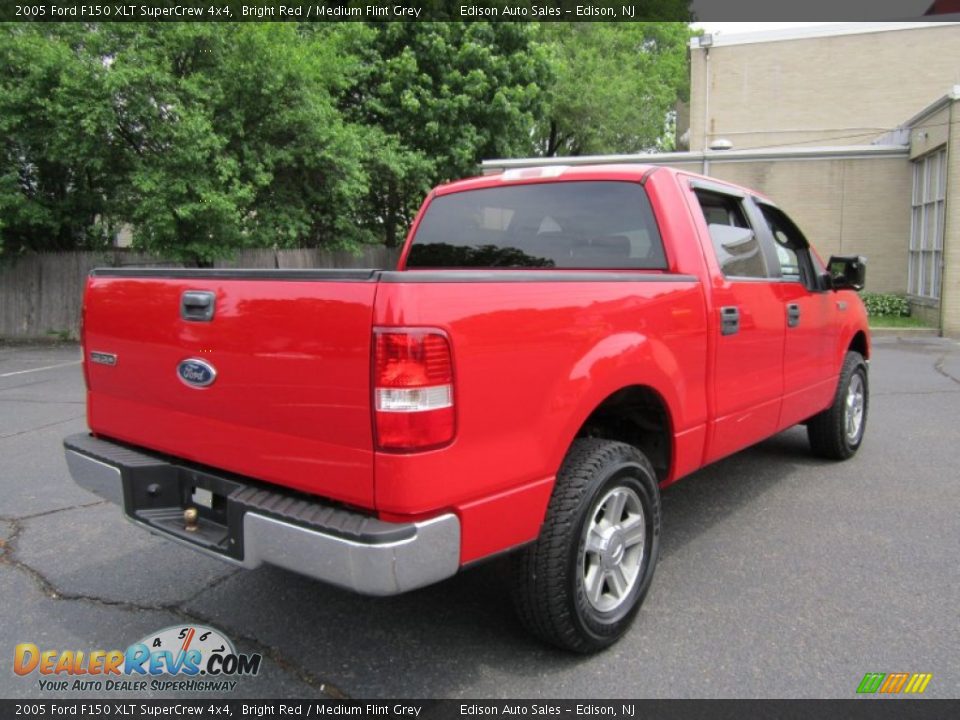 2005 Ford F150 XLT SuperCrew 4x4 Bright Red / Medium Flint Grey Photo #8