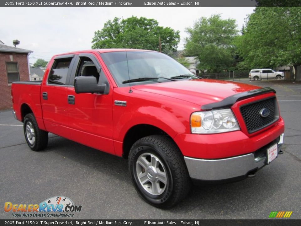 2005 Ford F150 XLT SuperCrew 4x4 Bright Red / Medium Flint Grey Photo #12