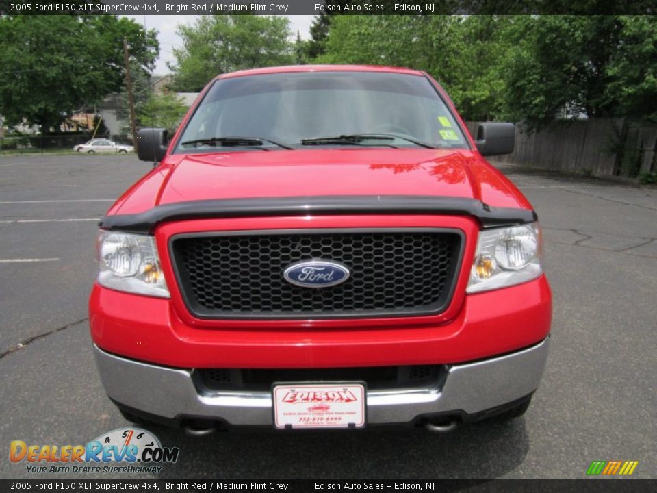 2005 Ford F150 XLT SuperCrew 4x4 Bright Red / Medium Flint Grey Photo #13