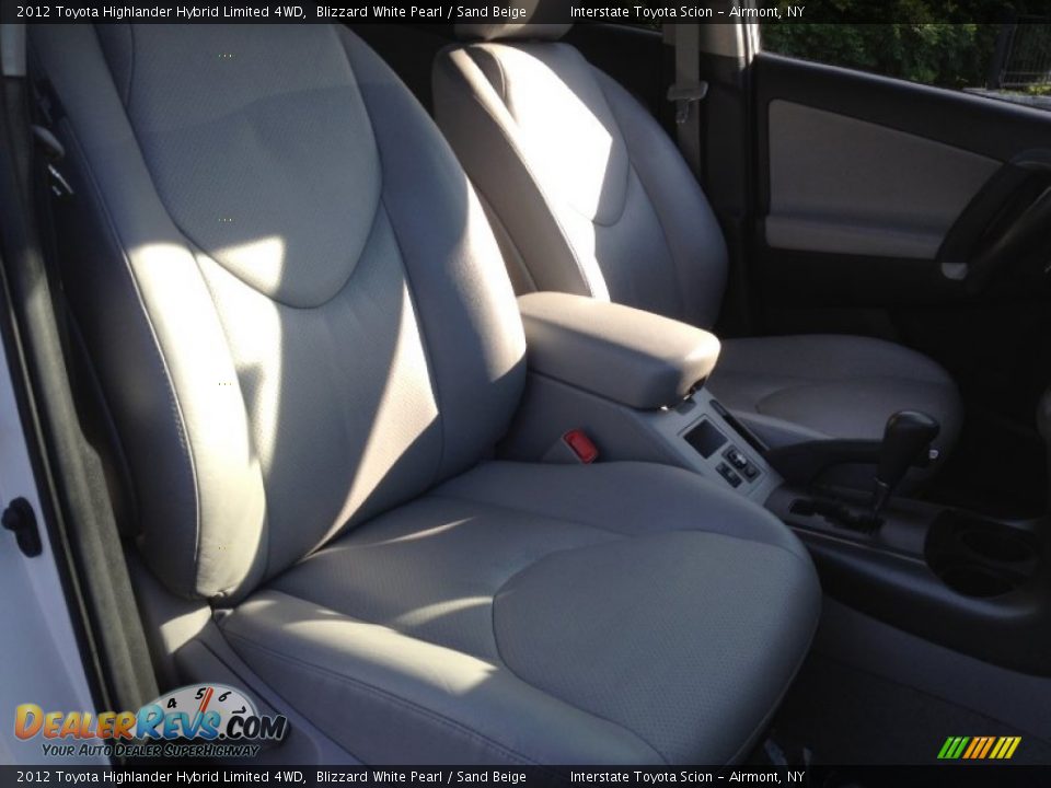 2012 Toyota Highlander Hybrid Limited 4WD Blizzard White Pearl / Sand Beige Photo #17