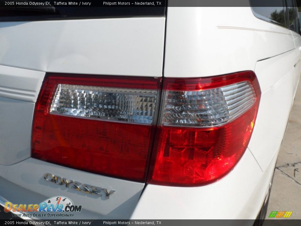 2005 Honda Odyssey EX Taffeta White / Ivory Photo #16